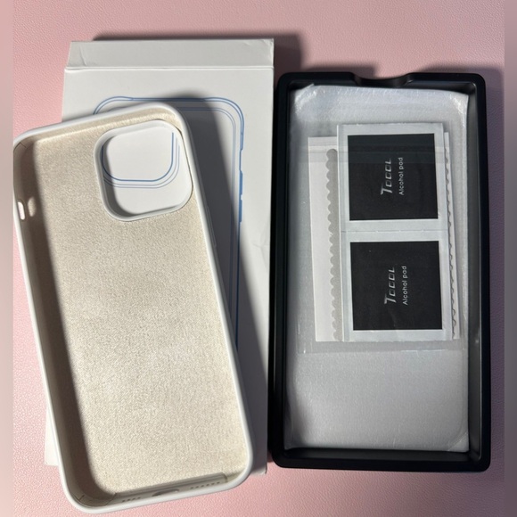 iPhone 14 Pro Max White Silicone Phone case 2 Screen Protector include - Picture 3 of 4